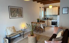 Perdika'S Nest, Family Friendly House By The Sea